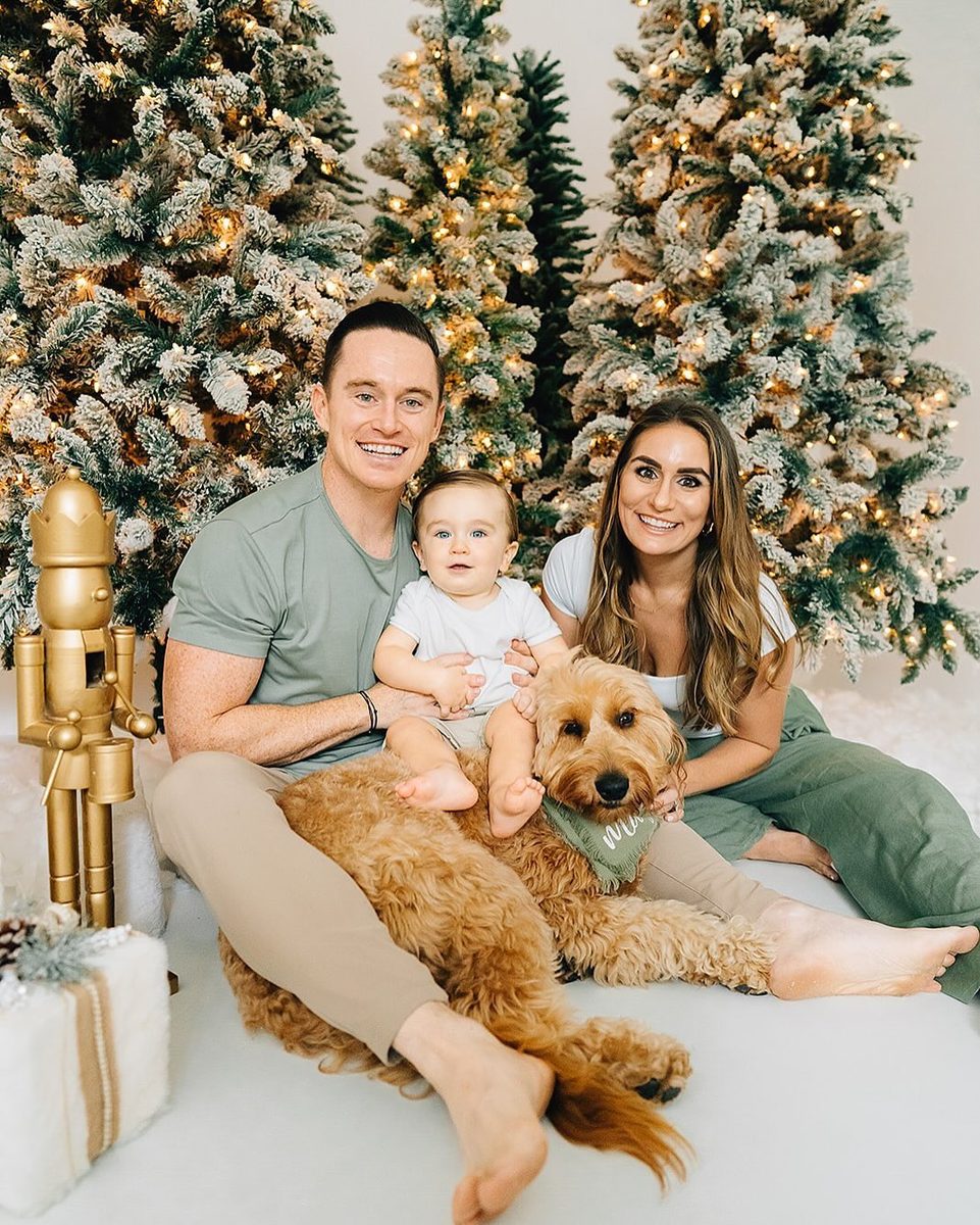 Christmas mini shoot — Cade & the pup